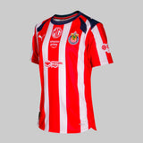 PLAYERA PUMA 71358001 CHIVAS KIDS HOME SHIRT REPLICA 25-26