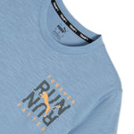 PLAYERA PUMA 52510820 CAB MENS GRAPHIC RUN EMBLEM TEE