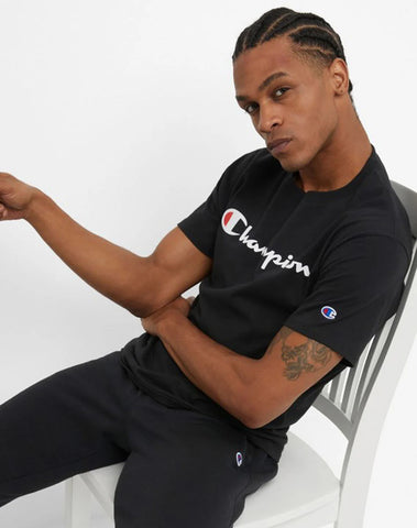 PLAYERA CHAMPIONS GPMSS2501713 CHAMPION SCRIPT BOX MEN TEEPLAYERA